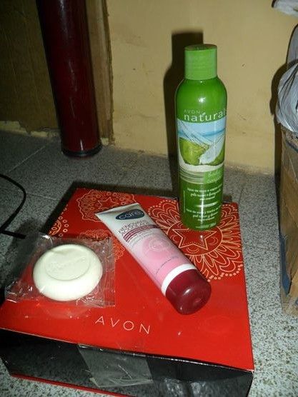 Kit Avon com Sabonete da Boticário de Brinde